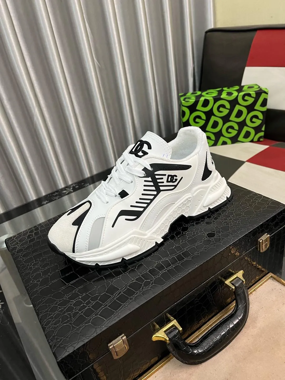Men's men's shoes💰560⌚️⌚️DG "Dolce & Gabbana" low-top casual shoes Regular size: 35-46 Product material: Upper imported cowhide stitching fabric, breathable lining, original outsole